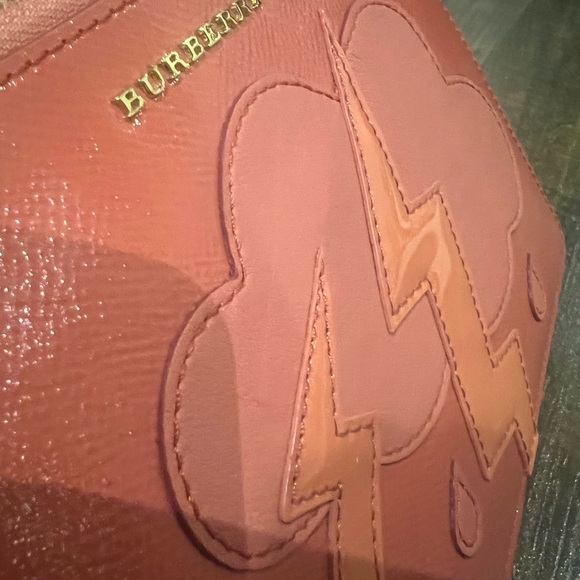 BRANDNEW BURBERRY Wristlet - Picture 3 of 6